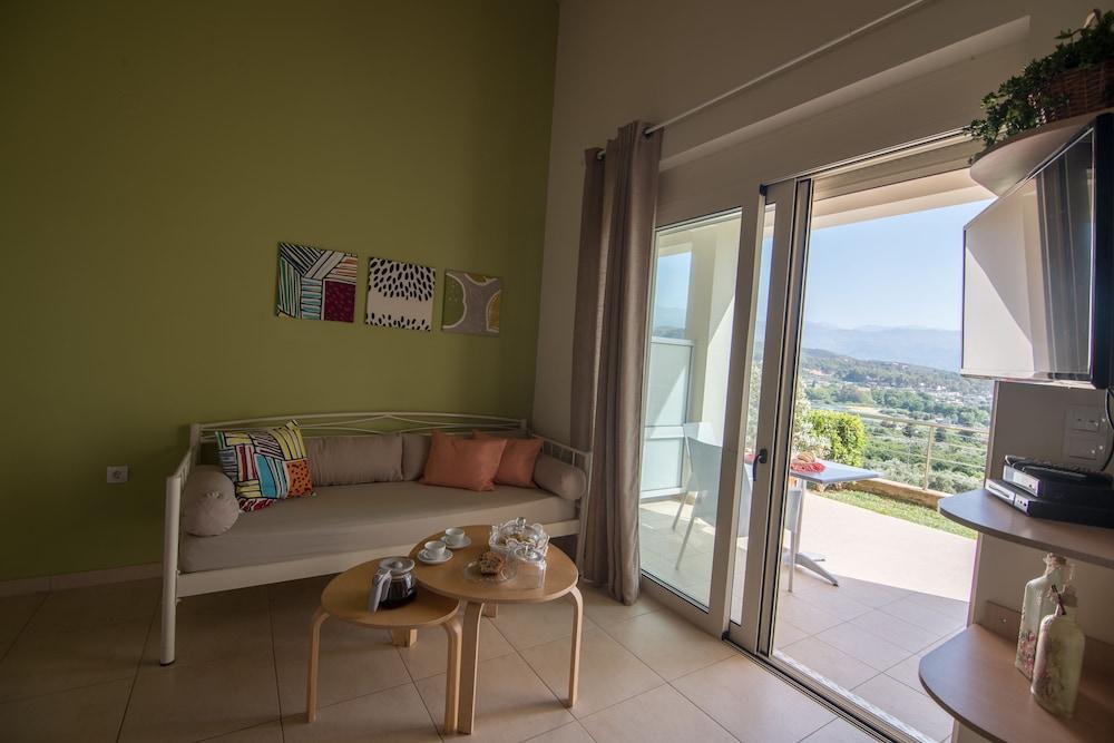 Aksos Suites Accessible Accommodation Agia  외부 사진